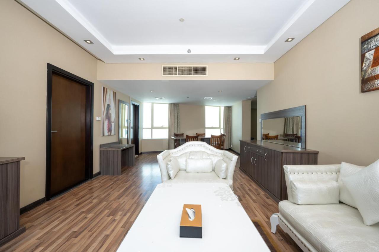 Pearl Swiss Hotel Dubai Exterior photo