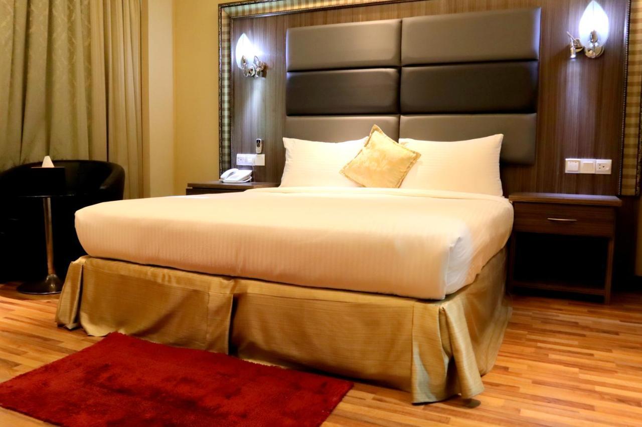 Pearl Swiss Hotel Dubai Exterior photo